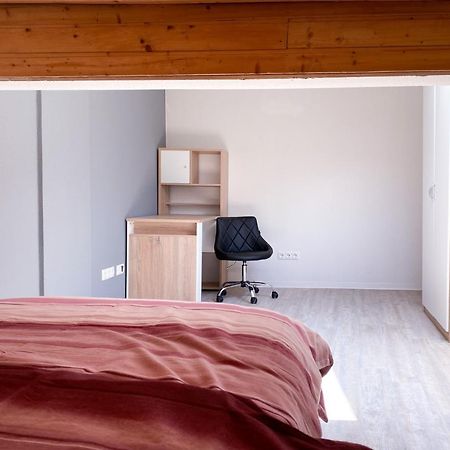 Traumhaftes Privatzimmer In Karlsruhe Bagian luar foto