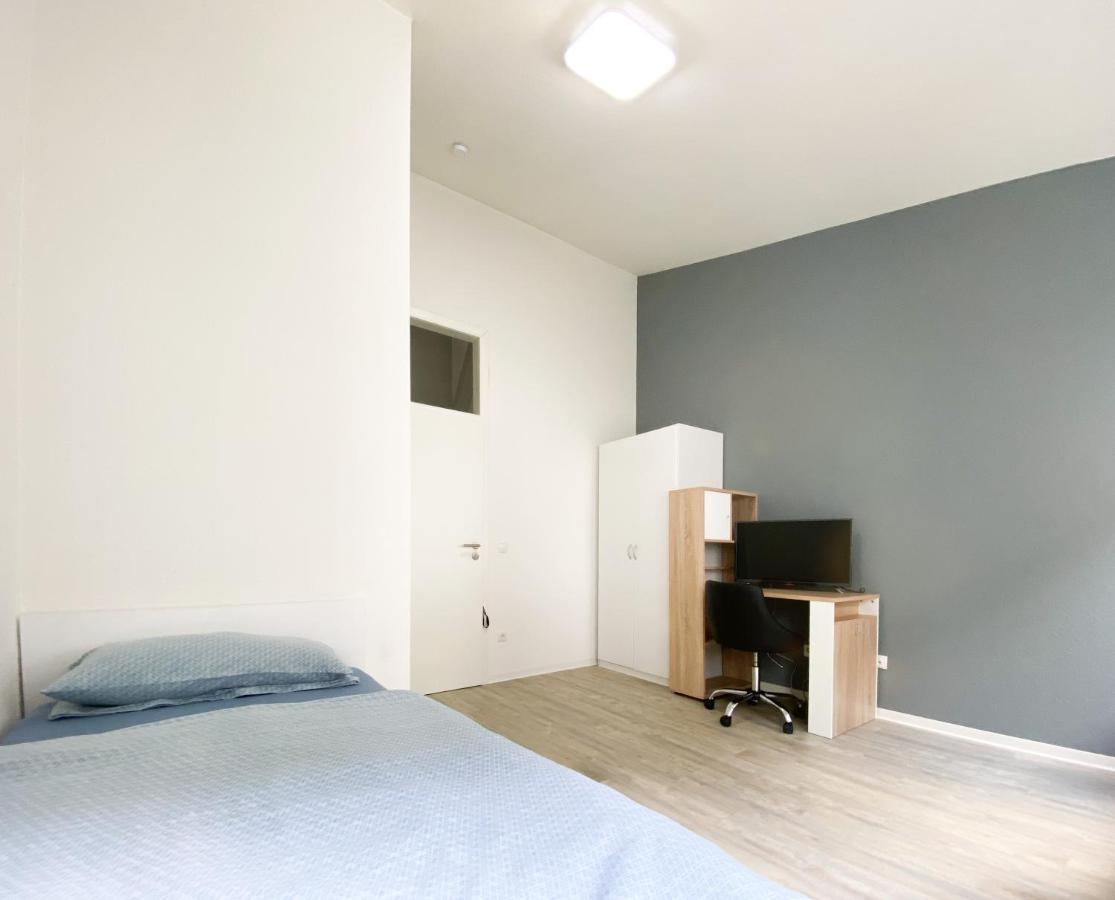 Traumhaftes Privatzimmer In Karlsruhe Bagian luar foto