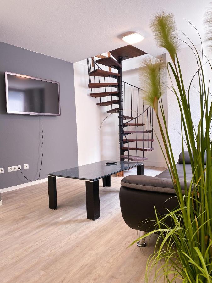 Traumhaftes Privatzimmer In Karlsruhe Bagian luar foto