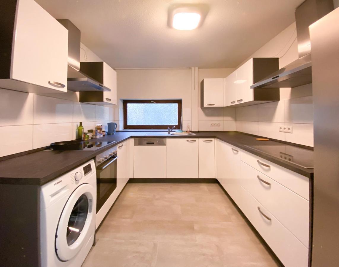 Traumhaftes Privatzimmer In Karlsruhe Bagian luar foto