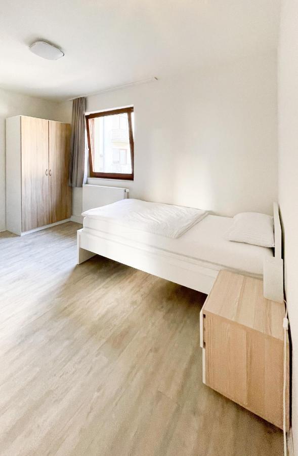 Traumhaftes Privatzimmer In Karlsruhe Bagian luar foto